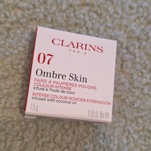 Clarins Ombre Skin Eyeshadow in Pearly Copper (07)